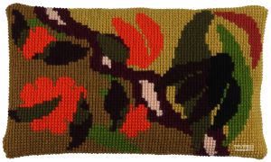 Cross-stitch cushion figurative flowers, printed